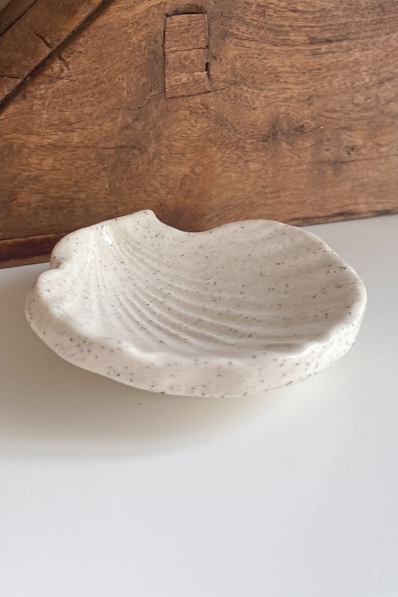 04 Scallop Shell Dish Small